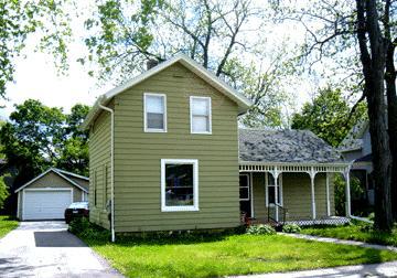 125 E Luther Ave., Oconomowoc, WI 53066