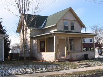 365 W South St., Oconomowoc, WI 53066