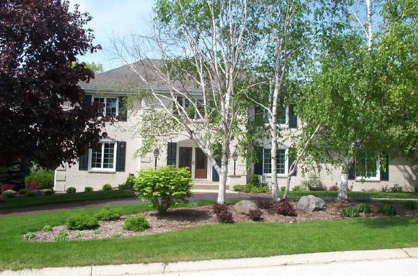 15150 Hidden Glen Ct., Elm Grove, WI 53122