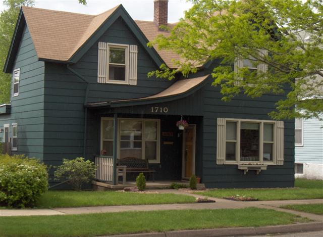 1710 Johnson St., La Crosse, WI 54601