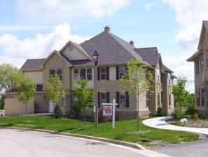 8645 S Deerwood Ln. #20L, Franklin, WI 53132