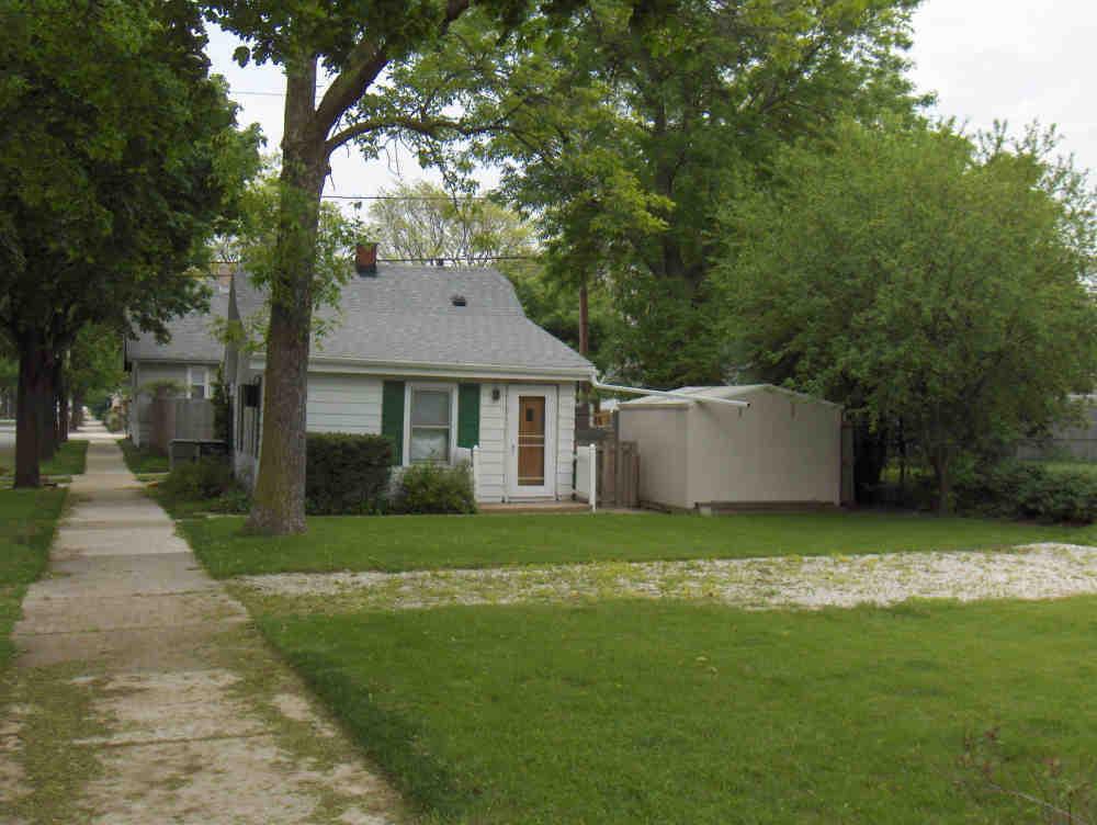 230 N 70th St., Milwaukee, WI 53213