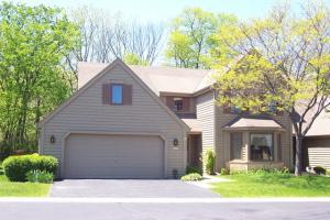 5469 Wild Cherry Cir., Greendale, WI 53129