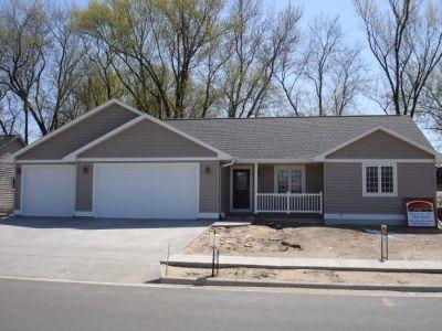 306 Grant St, Holmen, WI 54636