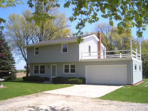 9593 N Franklin Rd., Elkhart Lake, WI 53020