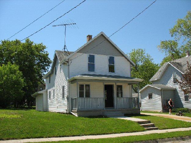 439 Mckinley Ave, Hartford, WI 53027