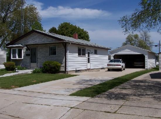 1311 S 32nd St., Manitowoc, WI 54220