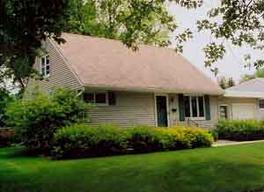 W168N8482 Jacobson Dr, Menomonee Falls, WI 53051