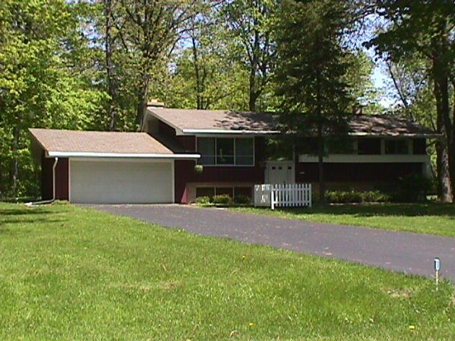 4000 W Southland Dr., Franklin, WI 53132