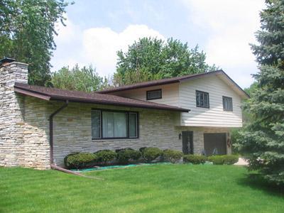 W393N5879 Mary Ln., Oconomowoc, WI 53066
