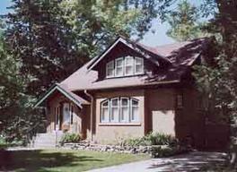 1727 N 71st St., Wauwatosa, WI 53213