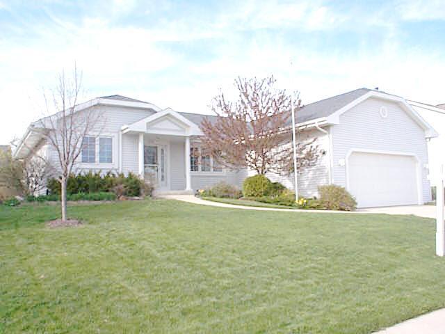 2906 Sandra Ln., Waukesha, WI 53188