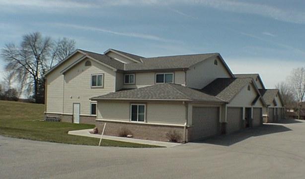 850 Evergreen Dr #3, Hartford, WI 53027