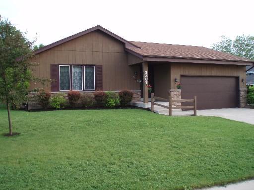 3389 E Woodview Ave., Oak Creek, WI 53154