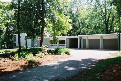 N57W38033 Lakeland Dr., Oconomowoc, WI 53066