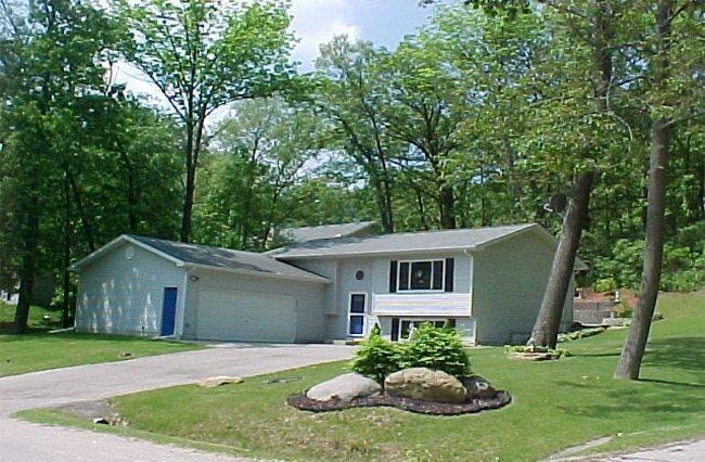 3315 W Queen Rd., Geneva, WI 53147
