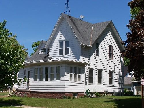 801 N 5th St., Manitowoc, WI 54220
