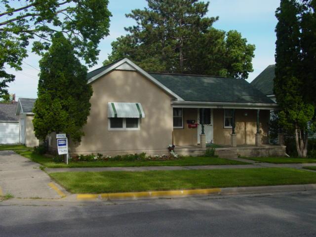 1032 Charles St., La Crosse, WI 54603