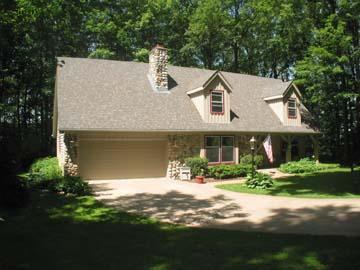 1783 Whispering Woods Ct., Richfield, WI 53076