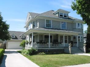 811 St. Clair St., Manitowoc, WI 54220