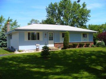 S78W33008 Sugden Rd, Mukwonago, WI 53149