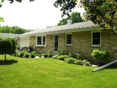 127 N Laurel Dr., West Bend, WI 53095