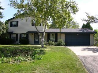 7111 W Chapman Ave., Greenfield, WI 53220