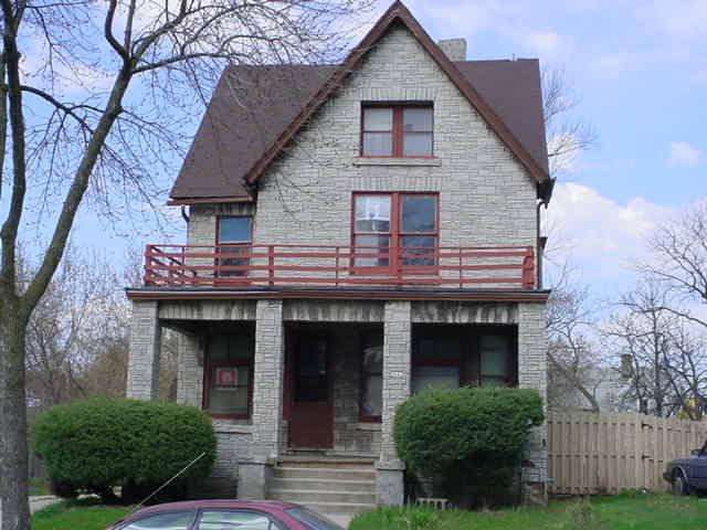 2445 N Palmer, Milwaukee, WI 53212