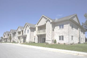 1405 Gabriel Dr 107, Waukesha, WI 53188