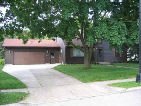 439 Western Ave, Plymouth, WI 53073