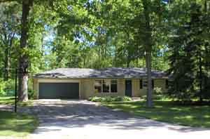 1722 Tiffany Dr., Caledonia, WI 53402