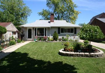 2742 S 51st St, Milwaukee, WI 53219