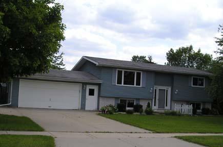 247 Sunny Hill, Oconomowoc, WI 53066