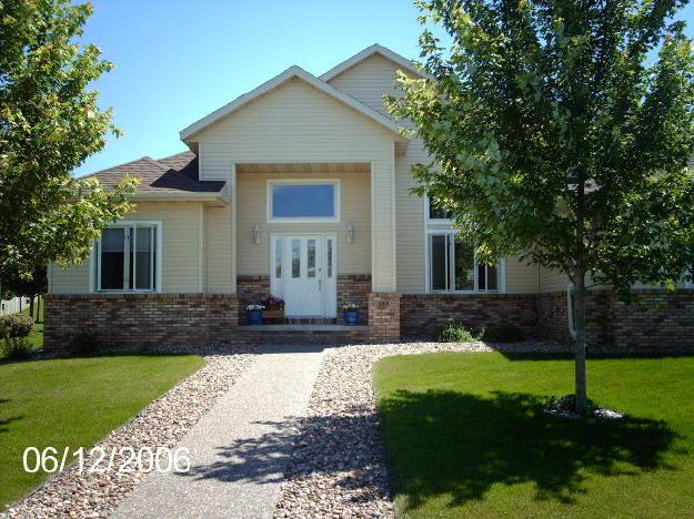 436 R Stephan Pl., Onalaska, WI 54650