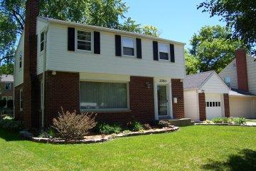 2550 N 93rd St, Wauwatosa, WI 53226