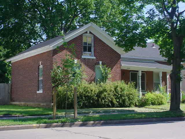 1527 Jackson St., La Crosse, WI 54601