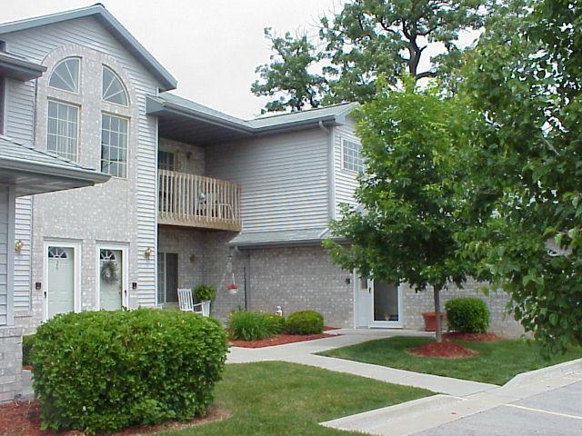 9420 W Loomis Rd. #4, Franklin, WI 53132
