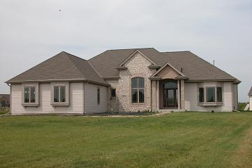 W357N6703 Sommerville Cir., Oconomowoc, WI 53066