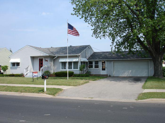 309 Sunset Dr., Holmen, WI 54636