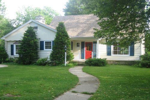 521 E Capitol, Hartland, WI 53029