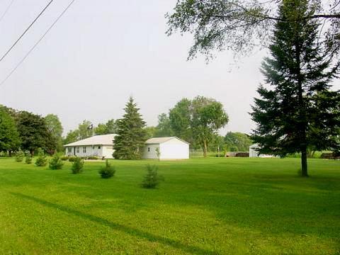 3690 W Springfield, Geneva, WI 53147