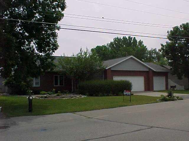 1326 Nakomis Ave, La Crosse, WI 54603