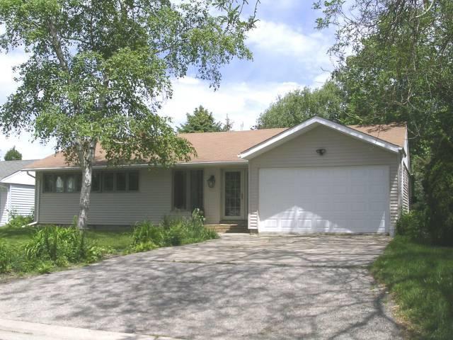 7138 N Navajo Ave., Glendale, WI 53217