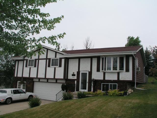 1606 Jefferson St, West Bend, WI 53090