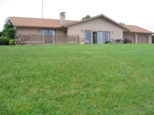 11095 San Rd., Whitelaw, WI 54220