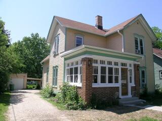 212 Dunbar Ave., Waukesha, WI 53186