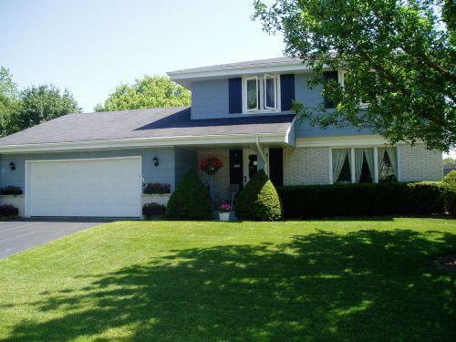 1245 Dorchester, Oconomowoc, WI 53066