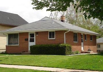 5766 N 97th St., Milwaukee, WI 53225