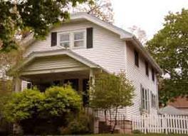 4632 N Bartlett Ave, Whitefish Bay, WI 53211