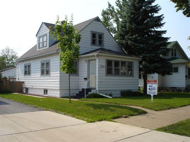 2546 17th St., La Crosse, WI 54601